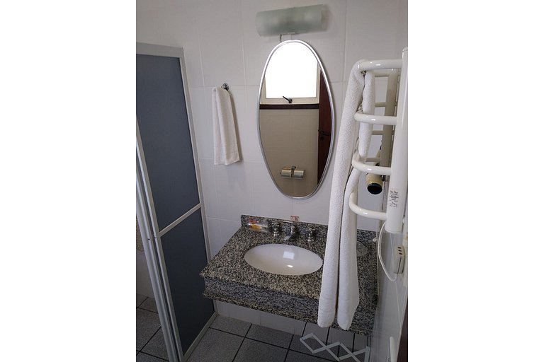 Quarto na praia! Comodidade de um quarto com ar condicionado